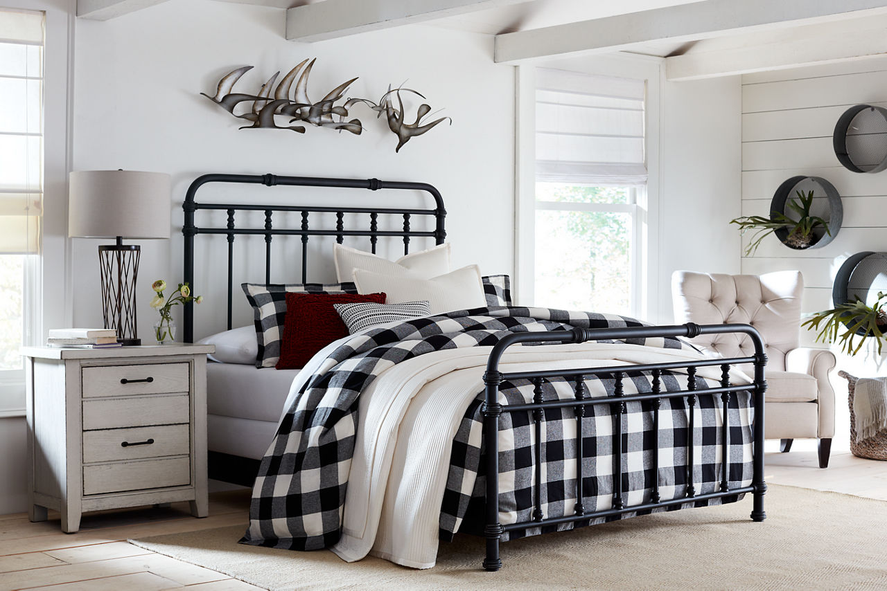 Farmhouse black metal bed online